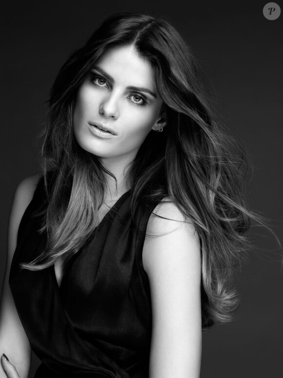 Isabeli Fontana
Portrait officiel de l'égérie L'Oréal Paris