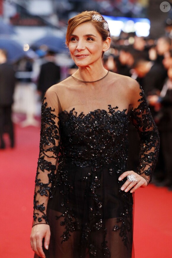 Clotilde Courau lors de la montée des marches du premier jour du Festival de Cannes le 15 mai 2013