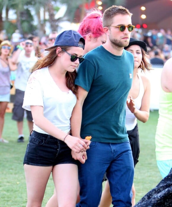 Robert Pattinson et Kristen Stewart au festival de musique de Coachella en Californie à Indio, le 13 Avril 2013.