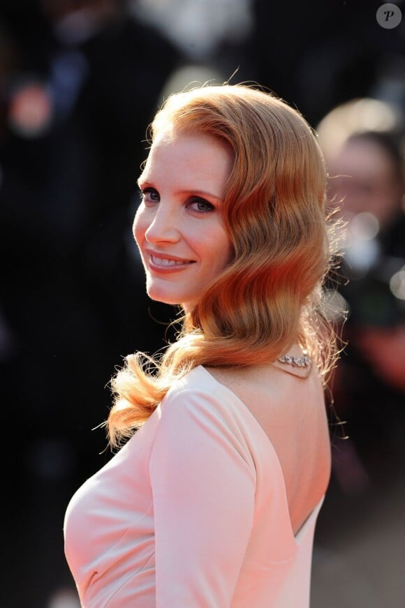 Jessica Chastain pendant la montée des marches pour Cléôpatre au Palais des Festivals à Cannes, le 21 mai 2013.