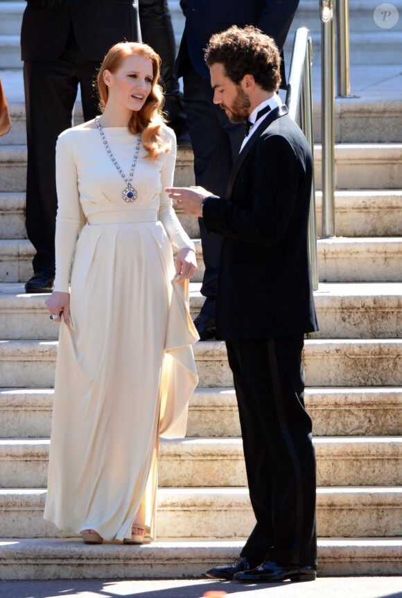 Jessica Chastain en discussion avec son boyfriend Gian Luca Passi quitte l'hôtel Cap-Eden-Roc à Antibes, le 21 mai 2013.