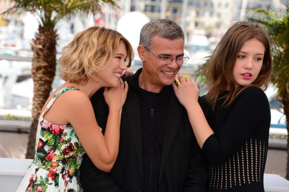 Abdellatif Kechiche, Léa Seydoux, Adèle Exarchopoulos au photocall du film La vie d'Adéle lors du 66e Festival de Cannes le 23 mai 2013.