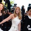 Audrey Marnay, Arielle Dombasle et Farida Khelfa - Montée des marches du film "Nebraska" du réalisateur Alexander Payne, présenté en compétition, lors du 66e Festival de Cannes, le 23 mai 2013.