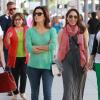 Eva Longoria fait du shopping avec sa mère, Ella Eva Mireles, et des amies à Beverly Hills, le 23 mai 2013.