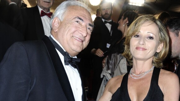 Cannes 2013 : Dominique Strauss-Kahn et sa compagne sur le tapis rouge !
