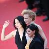 Les jurées Naomi Kawase, Nicole Kidman et Lynne Ramsay lors de la montée des marches du film La Vénus à la fourrure au Festival de Cannes le 25 mai 2013