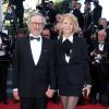 Le président du jury Steven Spielberg et sa femme Kate Capshaw lors de la montée des marches du film La Vénus à la fourrure au Festival de Cannes le 25 mai 2013