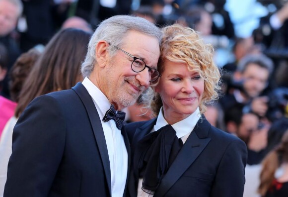 Steven Spielberg et sa femme Kate Capshaw lors de la montée des marches du film La Vénus à la fourrure au Festival de Cannes le 25 mai 2013