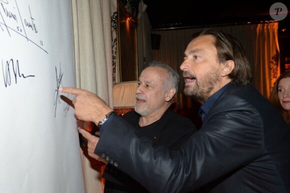 Francis Perrin et Henri Leconte lors de la soirée d'anniversaire d'Henri Leconte qui célébrait ses 50 ans au restaurant Très Honoré à Paris le 30 mai 2013