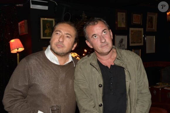 Patrick Timsit et Christophe Dechavanne lors de la soirée d'anniversaire d'Henri Leconte qui célébrait ses 50 ans au restaurant Très Honoré à Paris le 30 mai 2013