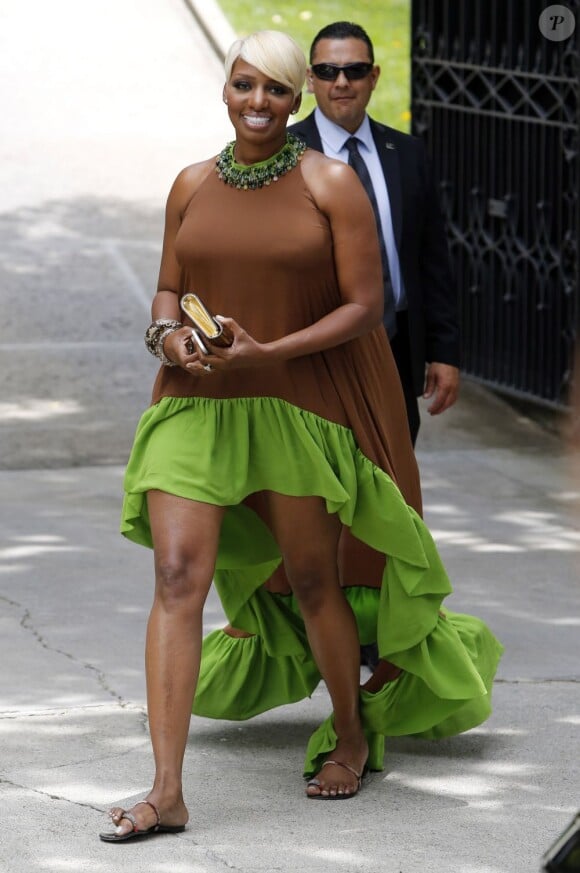 Nene Leakes arrive chez Irving Azoff à Beverly Hills pour assister à la baby-shower de Kim Kardashian. Los Angeles, le 2 juin 2013.