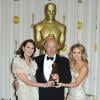 Sally Bell, Kim Ledger et Kate Ledger avec l'Oscar posthume de Heath Ledger le 22 février 2009