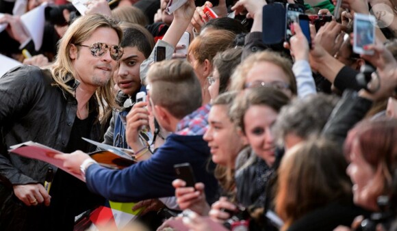 Brad Pitt arrivant à l'avant-première à Berlin du film World War Z en Allemagne, à Berlin le 4 juin 2013