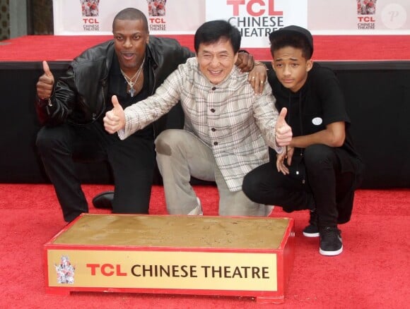 Chris Tucker et Jaden Smith lors de la cérémonie d'immortalisation des empreintes de Jackie Chan à Hollywood, le 6 juin 2013.