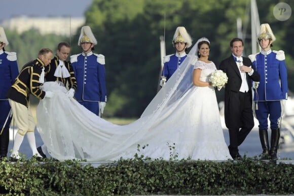 La princesse Madeleine de Suède et son mari Chris O'Neill arrivent à Drottningholm pour la réception de leur mariage, le 8 juin 2013 à Stockholm.