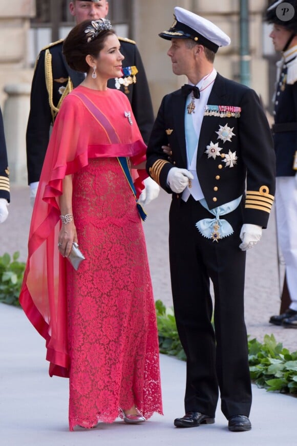 Mary et Frederik de Danemark au mariage de la princesse Madeleine de Suède et de Chris O'Neill au palais royal à Stockholm le 8 juin 2013.