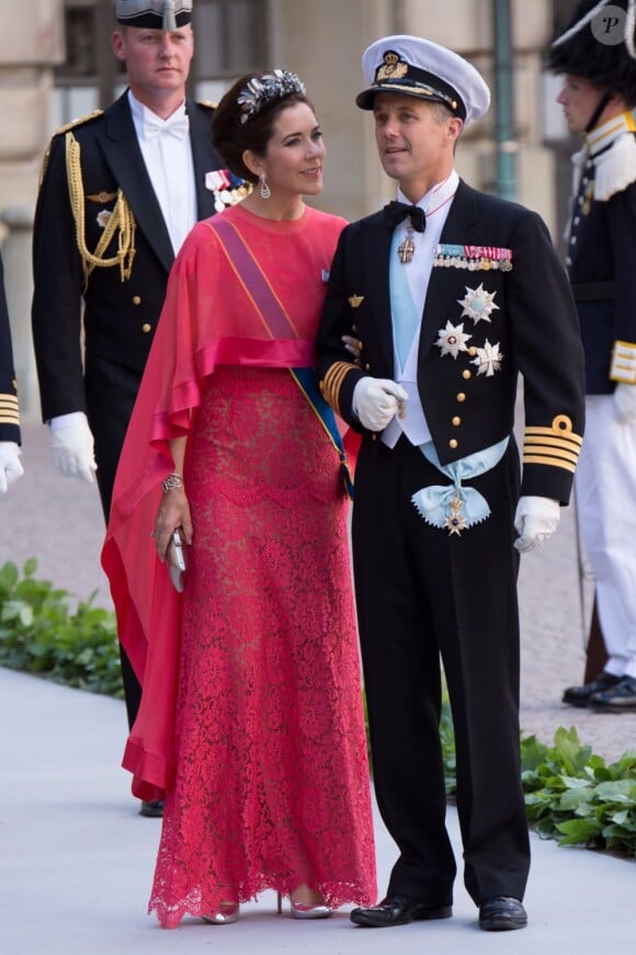 La princesse Mary et le prince Frederik au mariage de la princesse Madeleine de Suède et de Chris O'Neill au palais royal à Stockholm le 8 juin 2013.