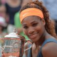 Serena Williams remporte la finale dames à Roland-Garros le 8 juin 2013.