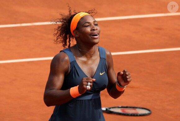 Serena Williams soulagée après la finale dames à Roland-Garros le 8 juin 2013.