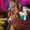 Beyoncé porte une robe spécialement imaginée par Roberto Cavalli en concert pour sa tournée mondiale, The Mrs Carter Show.