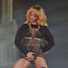 Rihanna, déchaînée en concert à la Manchester Arena dans le cadre de son Diamonds World Tour. Manchester, le 12 juin 2013.