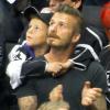David Beckham et son fils Cruz lors d'un match de hockey à Los Angeles, le 11 juin 2012.