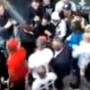 Une autre vidéo de Booba qui assène un coup de poing à un jeune Liégeois qui l'aurait insulté en pleine rue.
