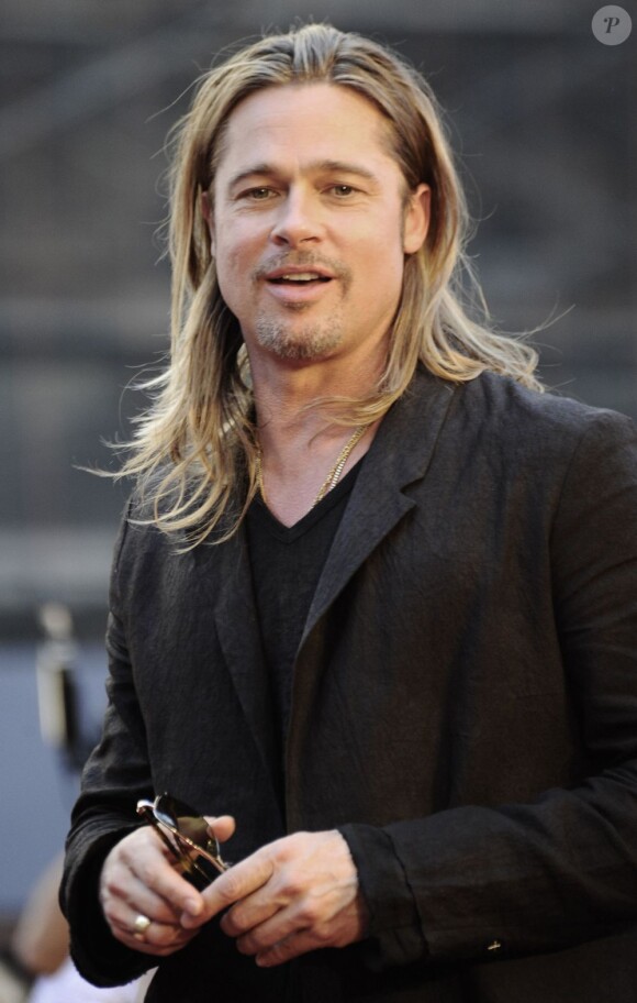 Brad Pitt radieux pour la première du film World War Z à New York, le 17 Juin 2013.