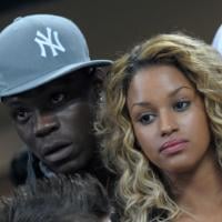 Mario Balotelli dément son futur mariage, sa belle Fanny s'exhibe au Brésil