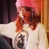 Rihanna a posté sur Instagram cette photo d'elle en train de fumer de la weed dans sa chambre d'hôtel à Amsterdam.