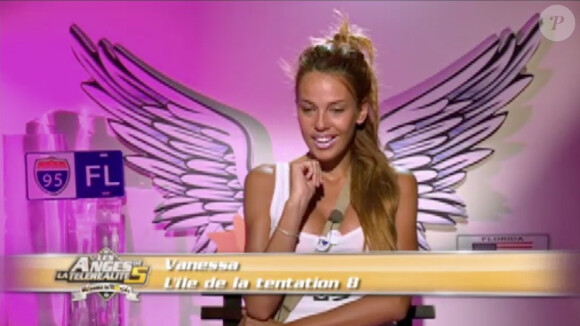 Vanessa craque dans les Anges de la télé-réalité 5, lundi 24 juin 2013 sur NRJ12