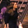 Angelina Jolie arrivant avec son fils Pax, 9 ans et demi, à l'aéroport de Los Angeles le 24 juin 2013