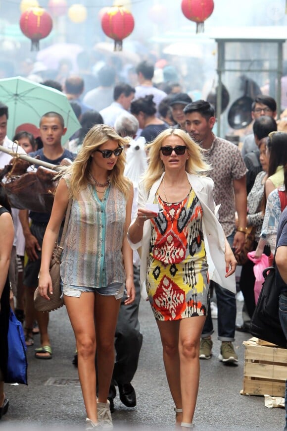 Cameron Diaz et Kate Upton en action sur le tournage de The Other Woman à Chinatown, New York, le 24 juin 2013.