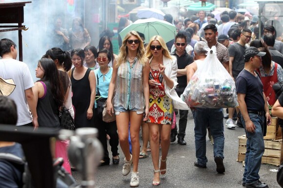 Cameron Diaz et Kate Upton au travail sur le tournage de The Other Woman à Chinatown, New York, le 24 juin 2013.