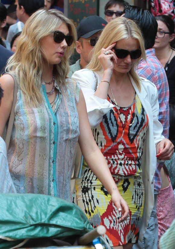 Cameron Diaz et Kate Upton lors du tournage de The Other Woman à Chinatown, New York, le 24 juin 2013.