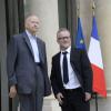 Gilles Jacob et Thierry Frémaux sur le parvis avant le déjeuner avec le président de la République au palais de l'Elysée à Paris, le 26 juin 2013.