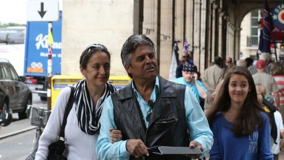 Erik Estrada, star de CHiPs : Découverte de Paris avec sa femme et sa fille