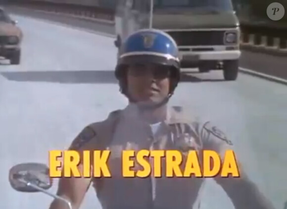 Erik Estrada dans la série CHiPS.