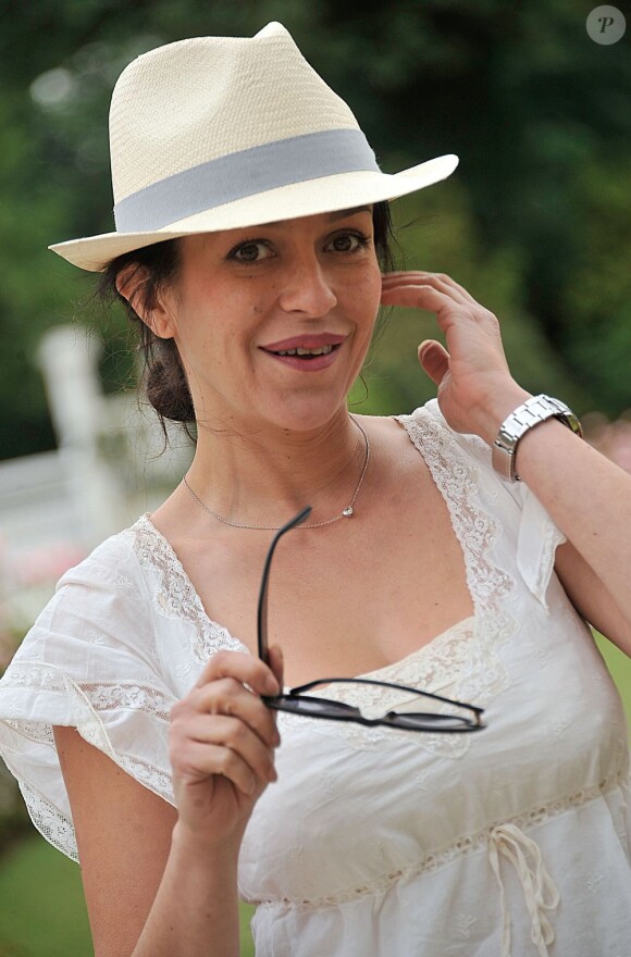 La charmante Jovanka Sopalovic lors de l'Open des Dames Charriol au Polo club de Paris le 26 juin 2013.