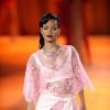 Tendance bijou : le collier plastron XXL à adopter comme Rihanna