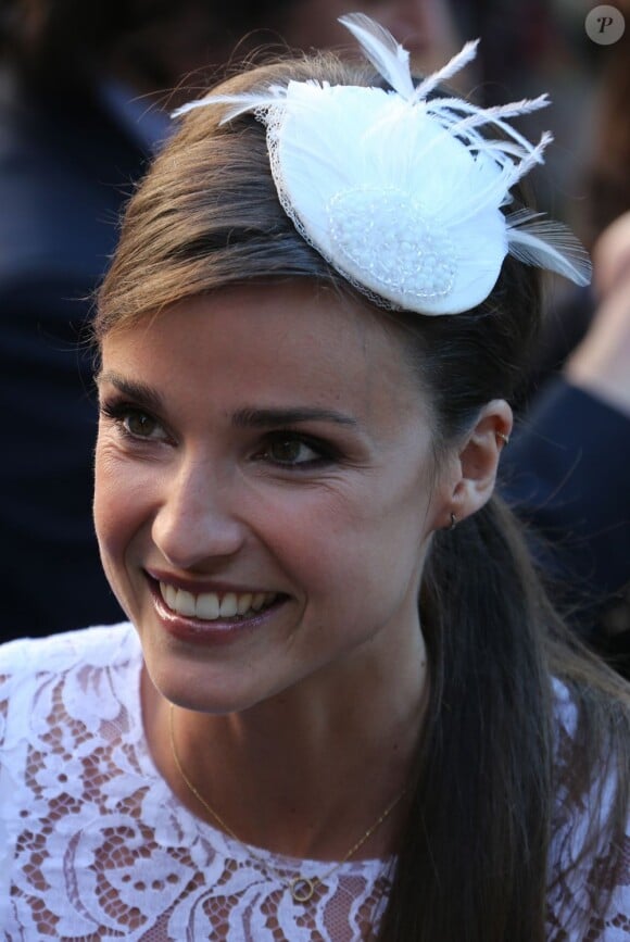 Céline Bosquet ravissante pour son mariage civil avec Thomas Langmann à la mairie de Sartène, Corse du sud, le 21 juin 2013.