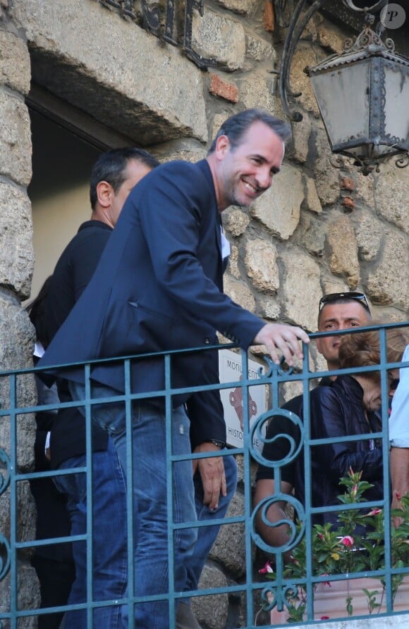 Jean Dujardin à la mairie de Sartène, Corse du sud, le 21 juin 2013.