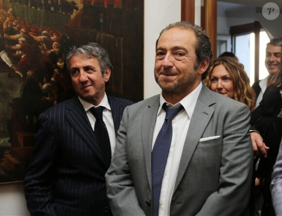 Richard Anconina, Patrick Timsit et Albane Cléret à la mairie de Sartène, Corse du sud, le 21 juin 2013.