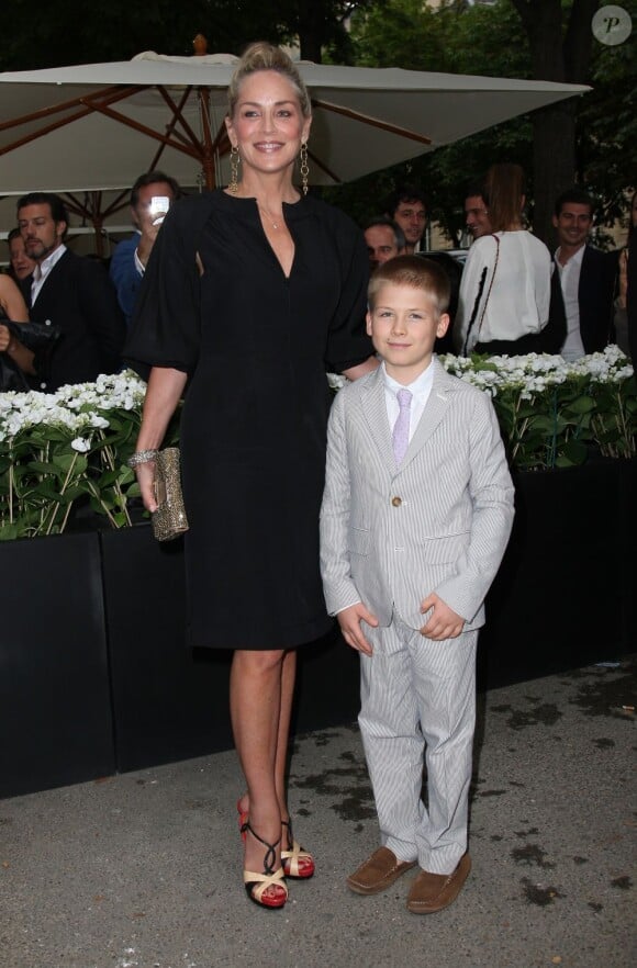 Sharon Stone et son fils Roan Bronstein - Ouverture de la nouvelle boutique Fendi, 51 avenue Montaigne à Paris, le 3 juillet 2013.