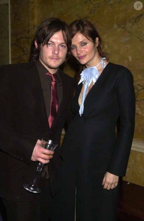 Helena Christensen et l'acteur Norman Reedus, le père de son fils, à Londres en février 2001.