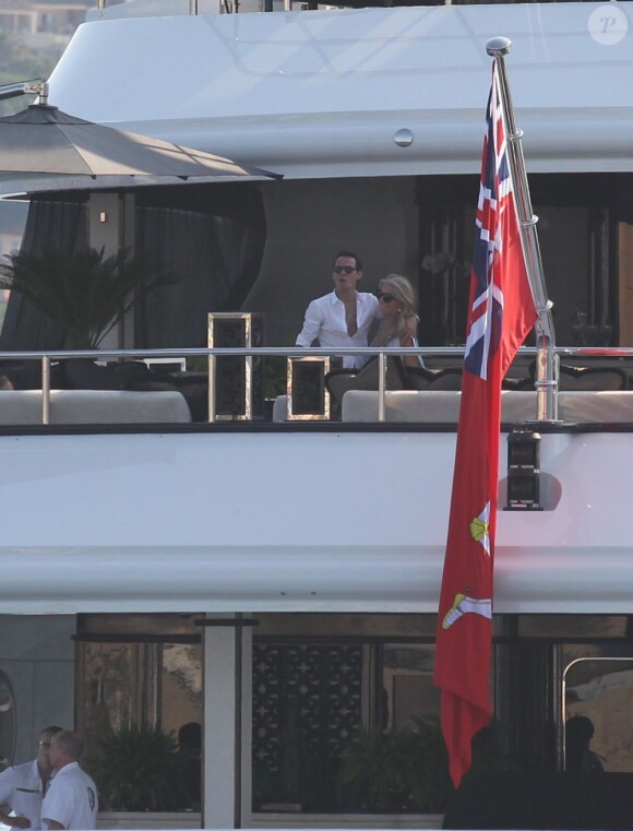 Marc Anthony et sa compagne Chloe Green passent leurs vacances à Saint-Tropez. Le 5 juillet 2013.