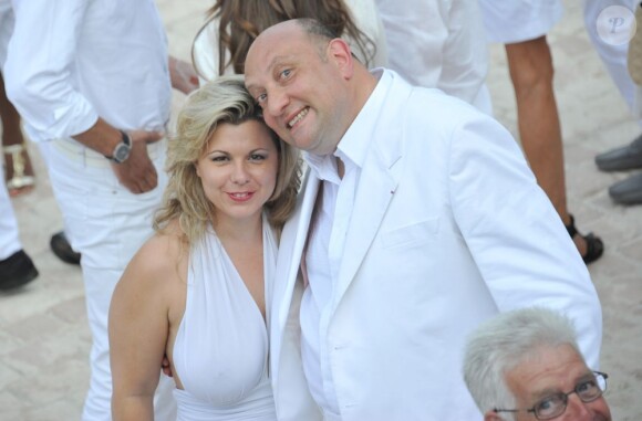 Cindy Lopes et Pascal Renouard de Valliere lors de la White Party au Domaine de Beauregard à Courcy aux Loges, le 7 juillet 2013.