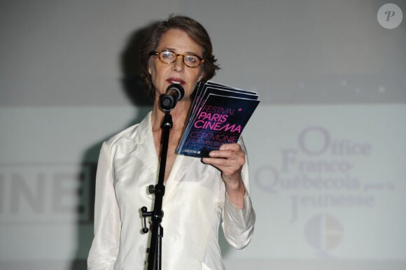 Charlotte Rampling lors de la cérémonie de clôture et la remise des prix du festival Paris Cinéma le 8 juillet 2013