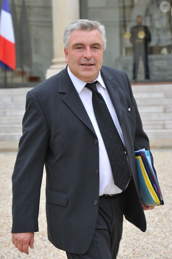 Frédéric Cuvillier, le ministre des Transports, à la sortie du conseil des ministres au Palais de l'Élysée, à Paris, le 3 Octobre 2012.