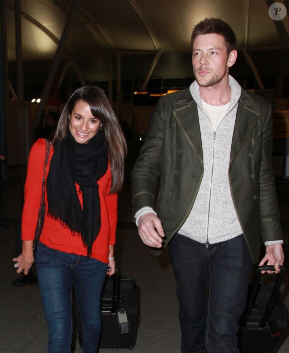 Lea Michele et Cory Monteith de la serie "Glee" à l'aéroport de New York le 06 mars 2013.